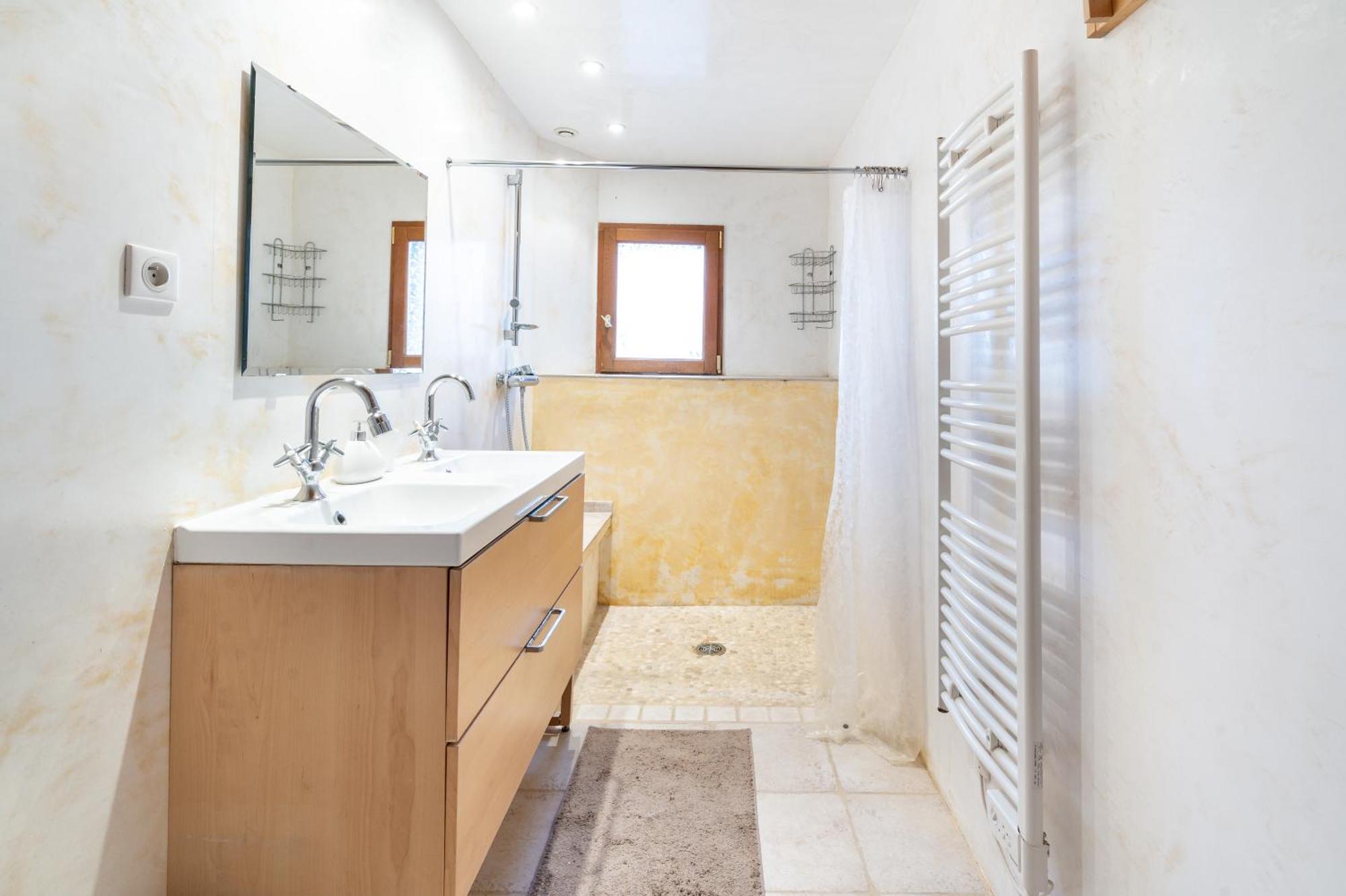 Le Relais De Bellemaison Hébergement de vacances Montfrin
