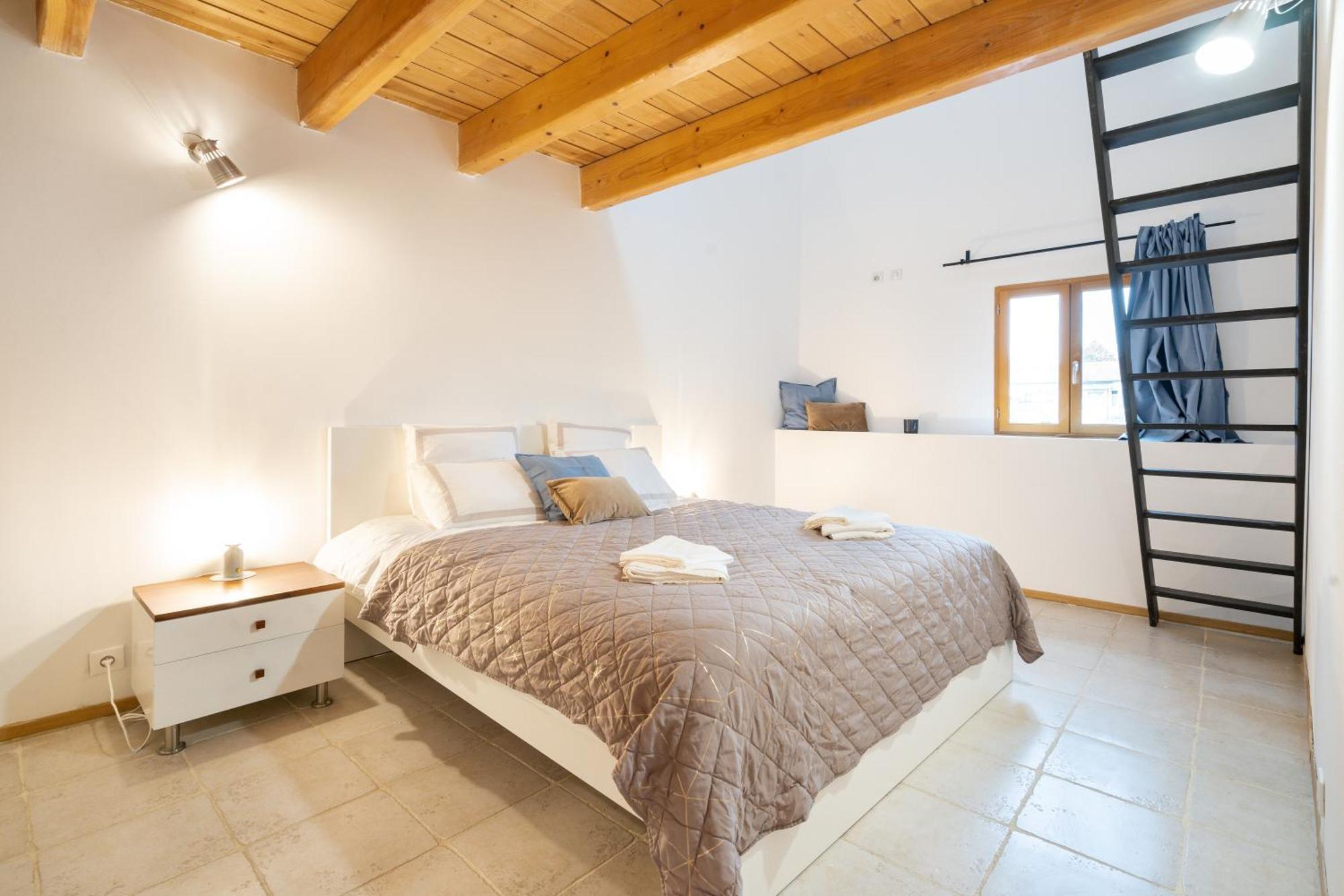 Le Relais De Bellemaison Montfrin